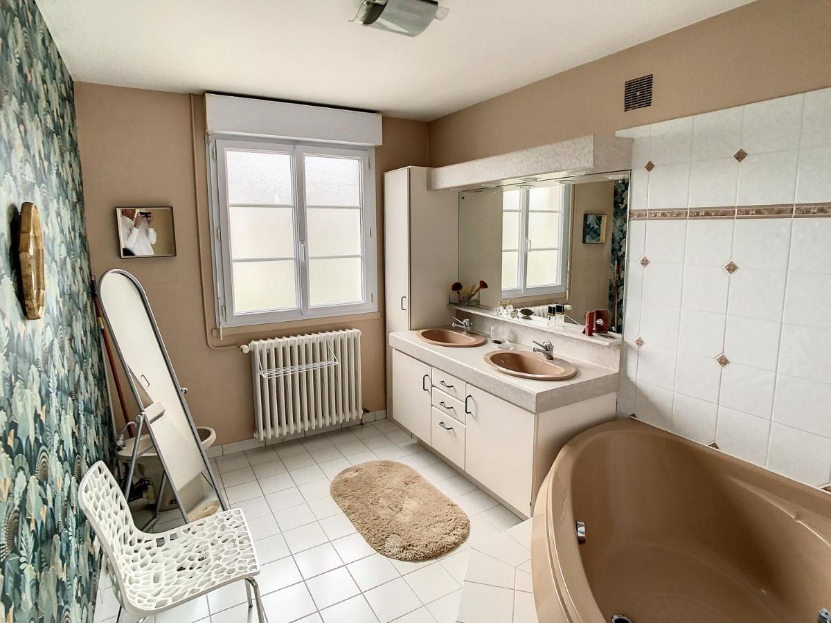 Maison De Charme Proche Centre Ville Avranches Bagian luar foto