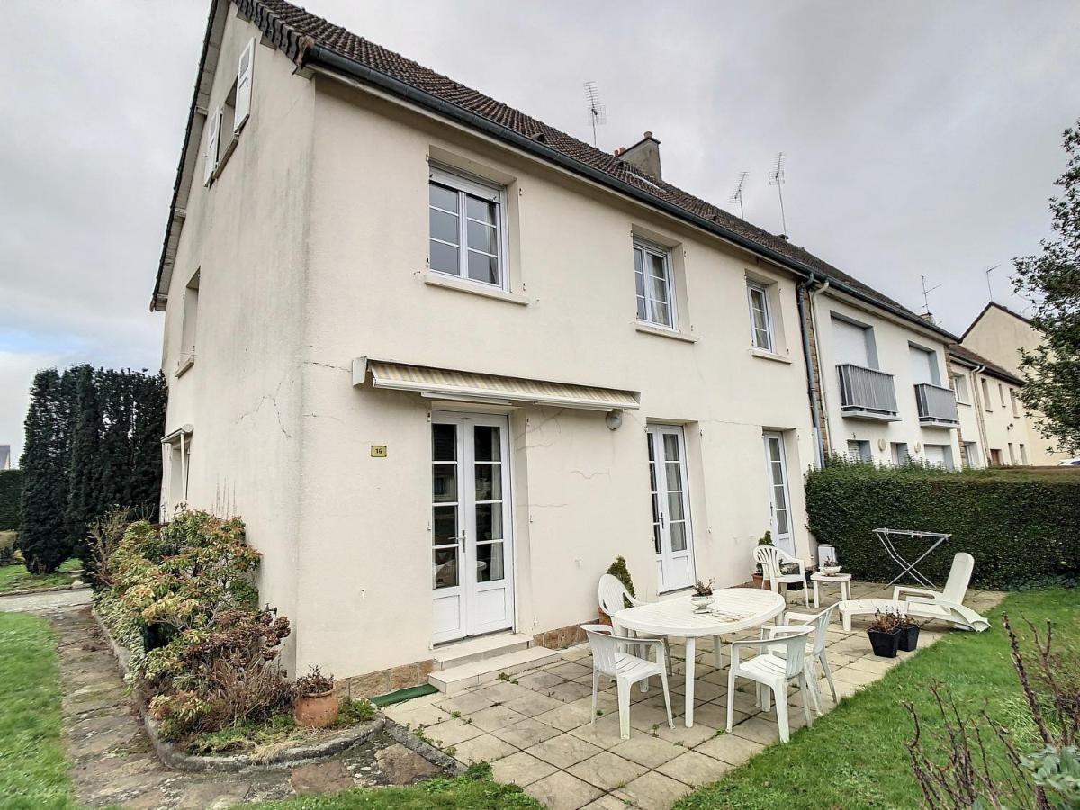 Maison De Charme Proche Centre Ville Avranches Bagian luar foto
