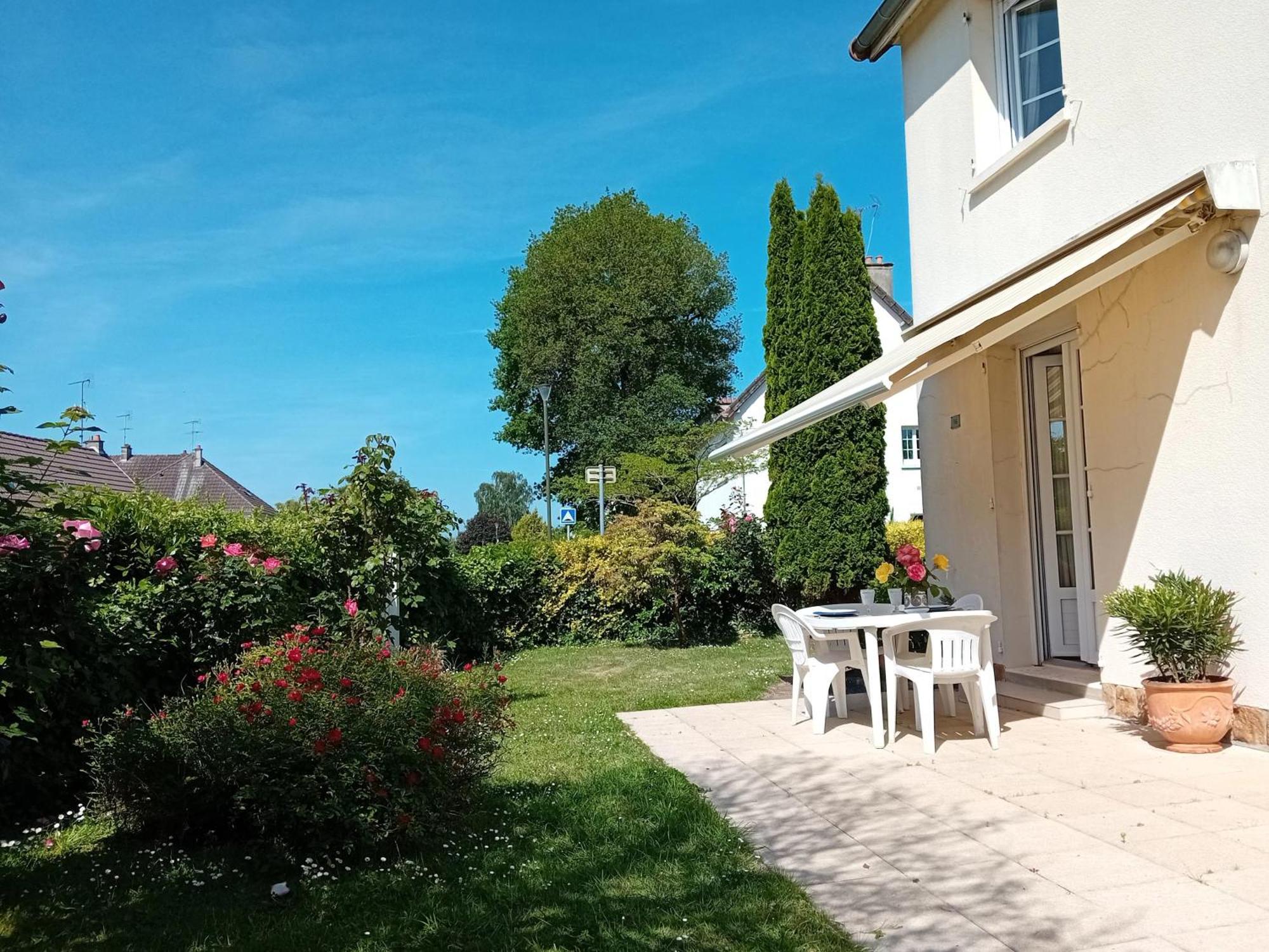 Maison De Charme Proche Centre Ville Avranches Bagian luar foto
